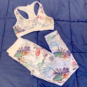Women’s sport bra and leggings set
